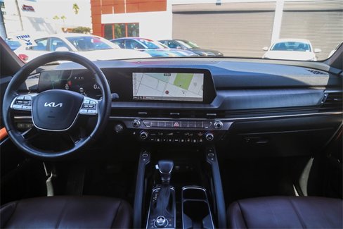 Certified 2024 Kia Telluride EX w/ EX Captain's Chair Package image 13