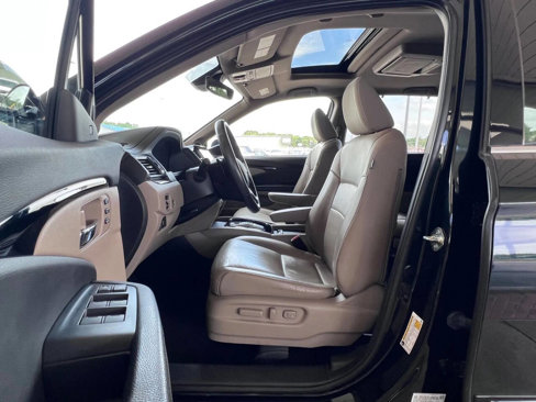 Used 2020 Honda Pilot Touring image 10