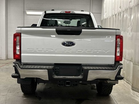 New 2026 Ford F250 XL image 4