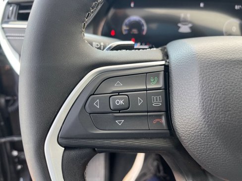 Used 2023 Jeep Grand Cherokee Altitude image 27