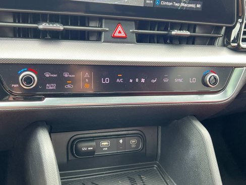 Used 2023 Kia Sportage SX image 23