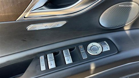 Used 2025 Genesis GV80 3.5T Prestige image 14