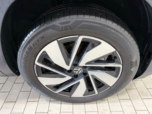 Certified 2024 Volkswagen Atlas SE image 32