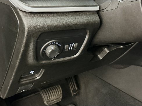 Used 2024 Jeep Grand Cherokee L Laredo image 17