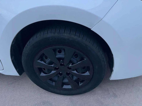 Used 2018 Toyota Corolla LE image 24