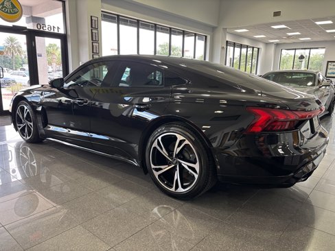 Used 2023 Audi e-tron GT Premium Plus image 3