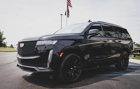 Used 2022 Cadillac Escalade Sport w/ LPO, ONYX Package image 24