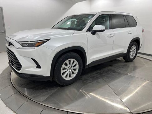 Certified 2024 Toyota Grand Highlander XLE image 1
