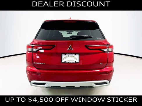 New 2024 Mitsubishi Outlander SE image 6