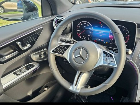 Certified 2025 Mercedes-Benz GLC 300 4MATIC image 29