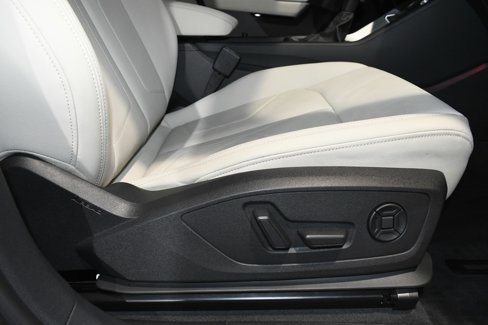 Used 2021 Audi Q3 2.0T Premium Plus w/ Premium Plus Package image 14