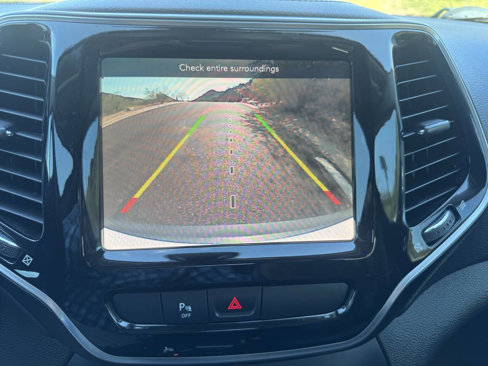 Used 2019 Jeep Cherokee Limited w/ Trailer Tow Group image 24