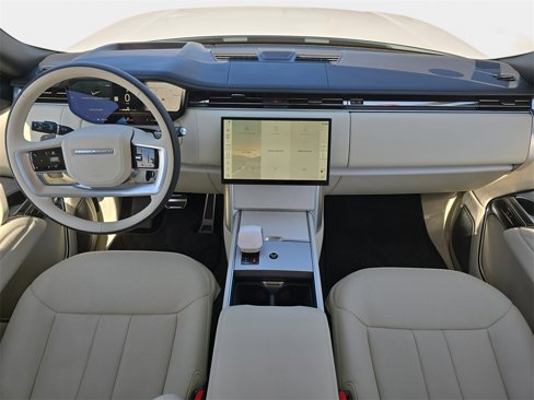 New 2025 Land Rover Range Rover SV image 9