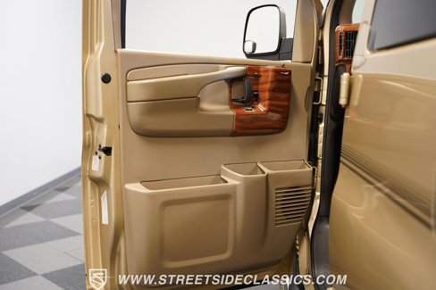 Used 2006 Chevrolet Express 1500 w/ Preferred Equipment Group image 36