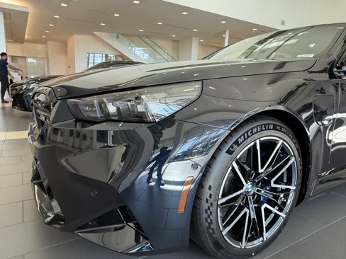 New 2026 BMW M5 w/ Executive Package image 9