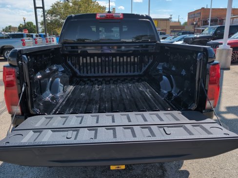 New 2025 Chevrolet Colorado Z71 w/ Technology Package image 8