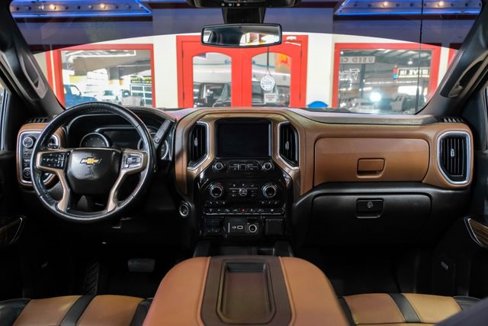 Used 2022 Chevrolet Silverado 3500 High Country w/ Safety Package II image 18