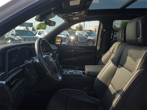 Used 2023 Cadillac Escalade Premium Luxury w/ LPO, Radiant Package image 17