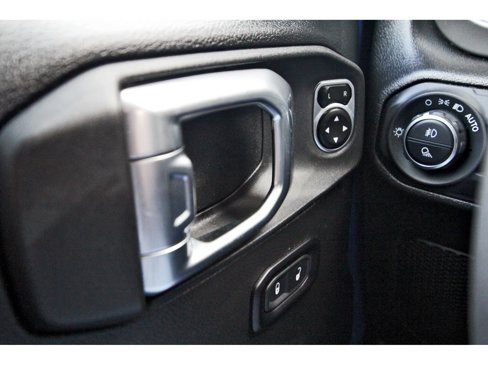 Used 2023 Jeep Gladiator Sport image 18