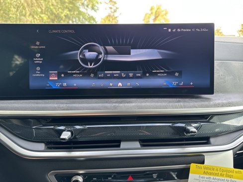 New 2026 BMW X7 xDrive40i w/ Premium Package image 23