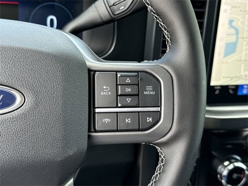 New 2025 Ford F450 Lariat image 34