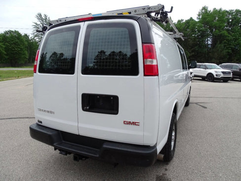 Used 2019 GMC Savana 3500 Extended w/ Driver Convenience Package image 8
