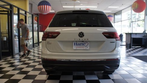 Used 2022 Volkswagen Tiguan SE image 5
