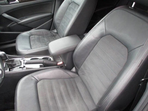 Used 2015 Volkswagen Passat TDI SEL Premium image 15