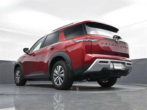 Used 2022 Nissan Pathfinder SL w/ SL Black Package image 37
