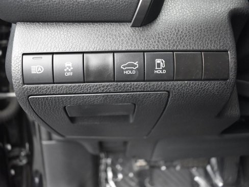 Used 2024 Toyota Camry SE image 22