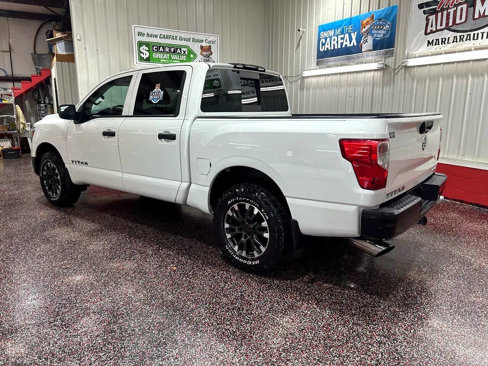 Used 2019 Nissan Titan S image 2