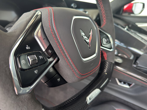 New 2025 Chevrolet Corvette E-Ray image 18