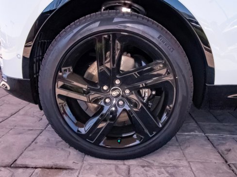 New 2025 Land Rover Discovery Metropolitan Edition image 55