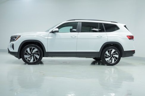 New 2026 Volkswagen Atlas SE image 4