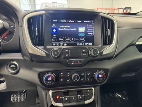 Used 2024 GMC Terrain SLT image 16