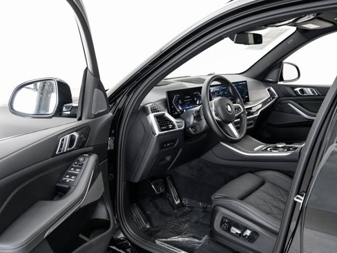 Used 2025 BMW X5 xDrive40i w/ M Sport Package image 7
