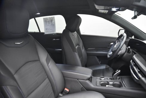 Used 2024 Cadillac XT4 Sport image 15