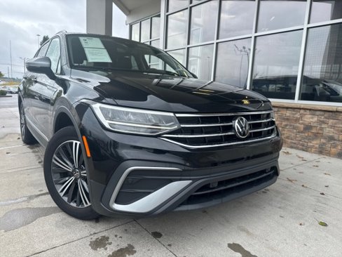 Used 2024 Volkswagen Tiguan Wolfsburg Edition image 1