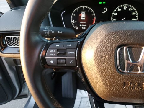 Used 2025 Honda Civic Sport image 16