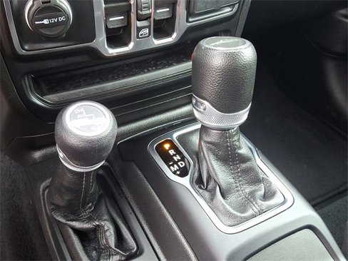 Used 2023 Jeep Gladiator Sport image 14