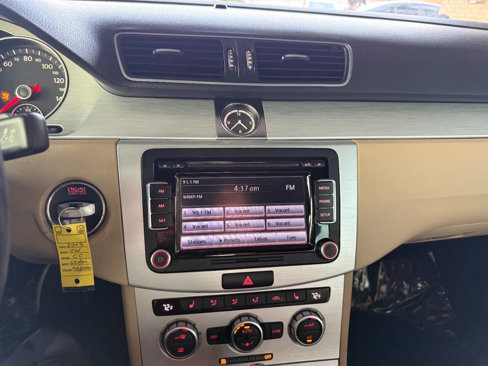 Used 2013 Volkswagen CC Sport image 23