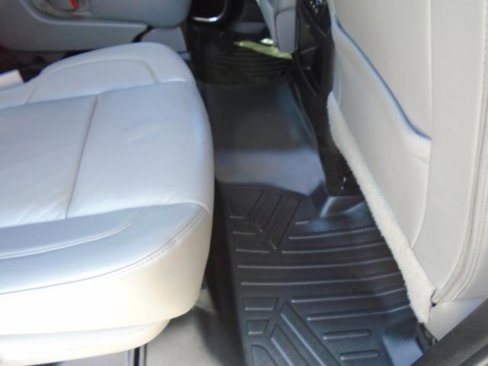 Used 2017 Chevrolet Suburban LT image 23