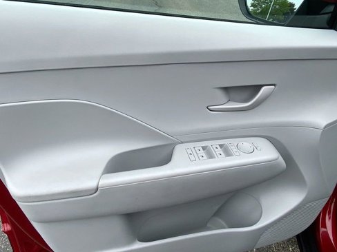 Used 2025 Hyundai Kona SEL image 22