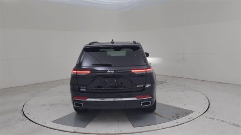 New 2025 Jeep Grand Cherokee Overland w/ Luxury Tech Group IV image 13