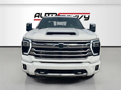 Used 2024 Chevrolet Silverado 3500 High Country w/ High Country Premium Package image 2
