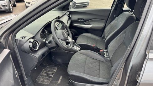 Used 2018 Nissan Kicks SV image 4