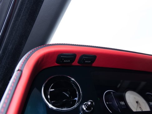 New 2025 Rolls-Royce Cullinan image 27