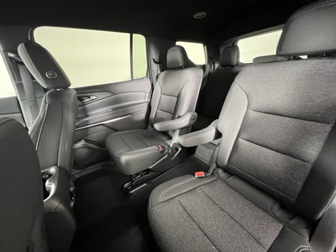 New 2025 Chevrolet Traverse LT w/ LPO, Floor Liner Package image 29