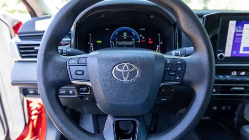 Used 2025 Toyota Camry LE image 21