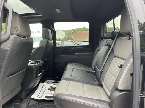 Used 2024 Chevrolet Silverado 2500 ZR2 w/ Technology Package image 12